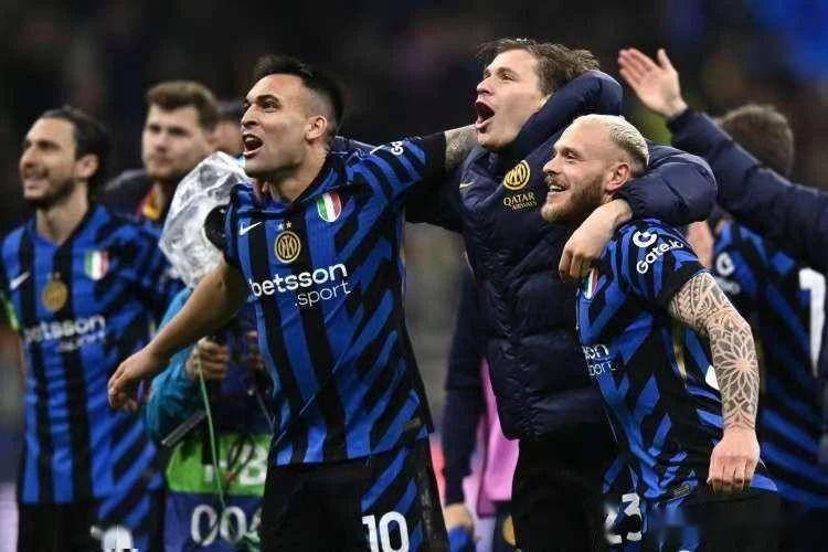 轻球员在重 轻球员在重