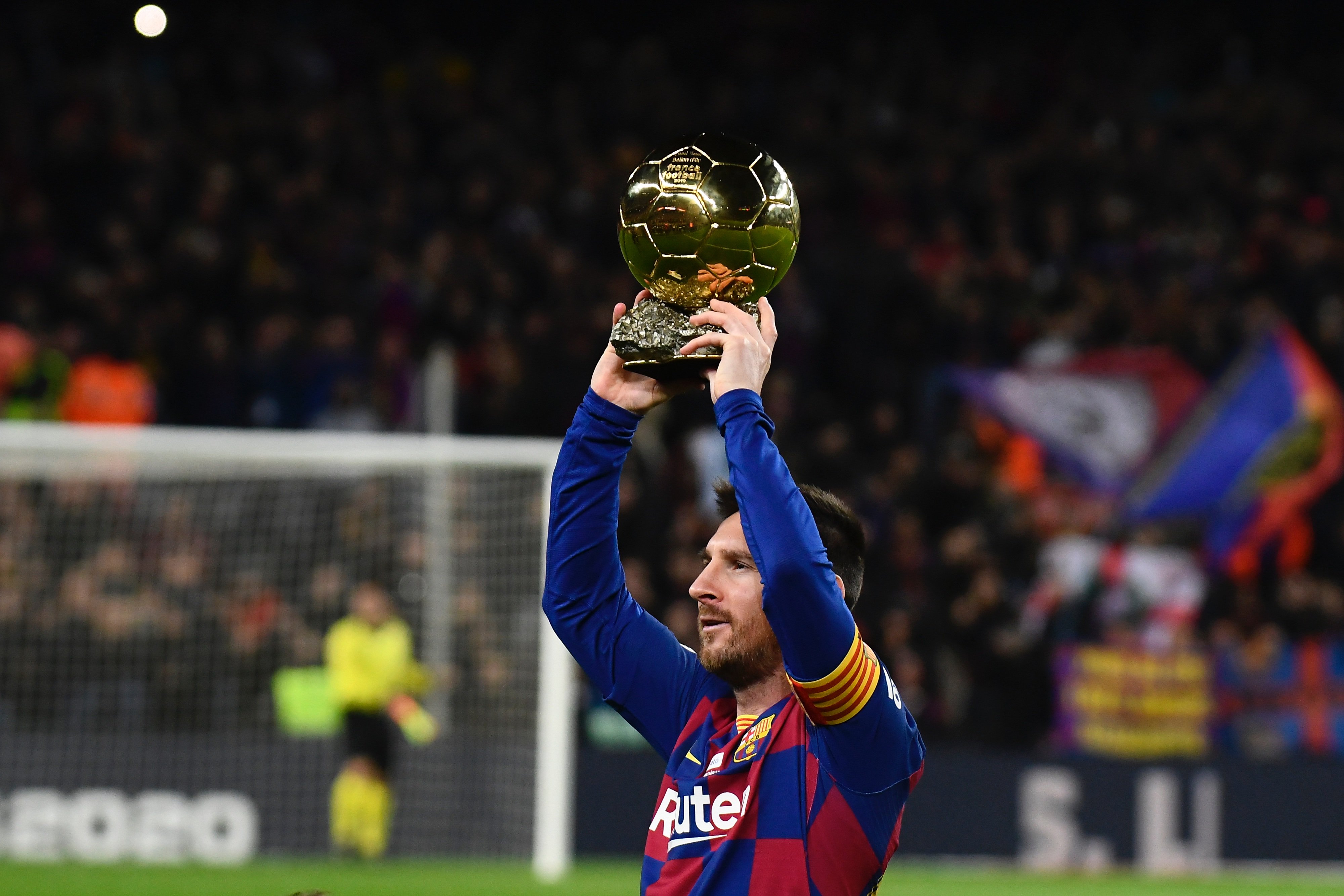 就在众人翘 就在众人翘